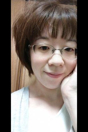 名月美紅